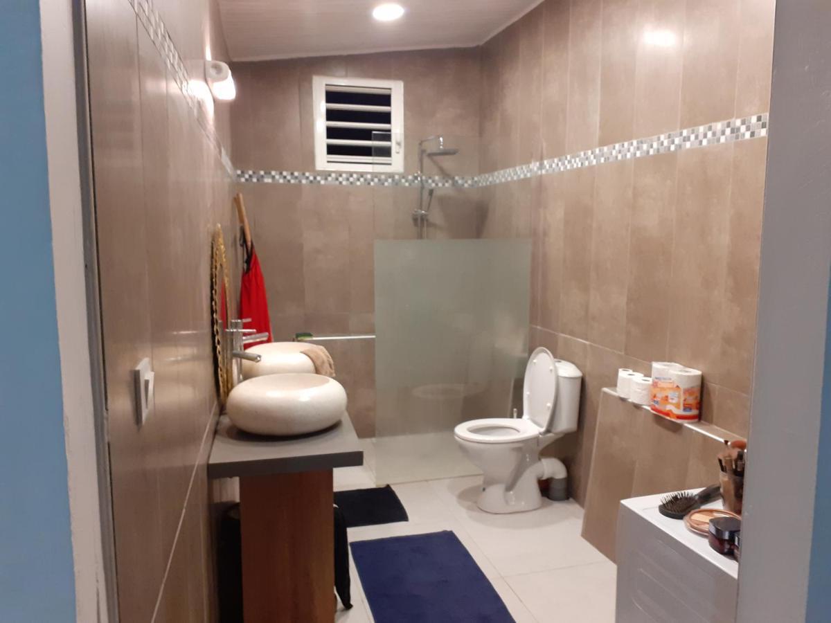 Chambre Chez L'Habitant Avec Piscine Privative Et Vue Panoramique Sur La Mer Des Caraibes Desmarinieres Bagian luar foto